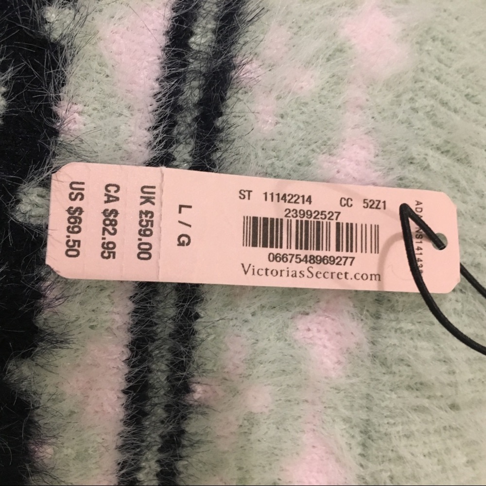 NWT VICTORIA SECRET SOFT PLUSH SWEATER Size LG - Picture 5 of 7